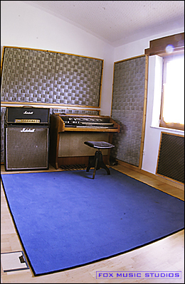 retro room